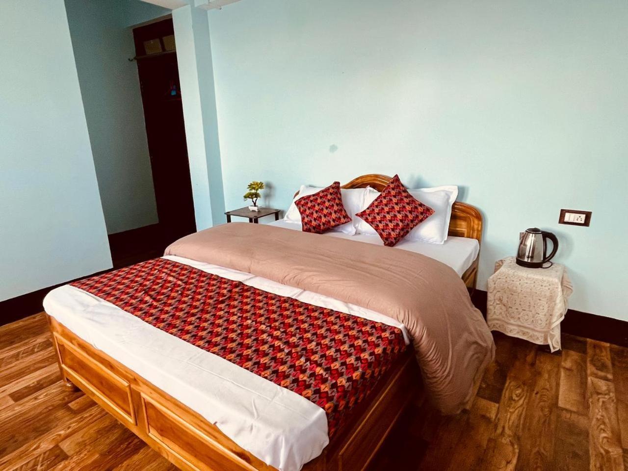 Forest Lodge - 80 Mts From Mall Road Darjeeling  Exterior foto