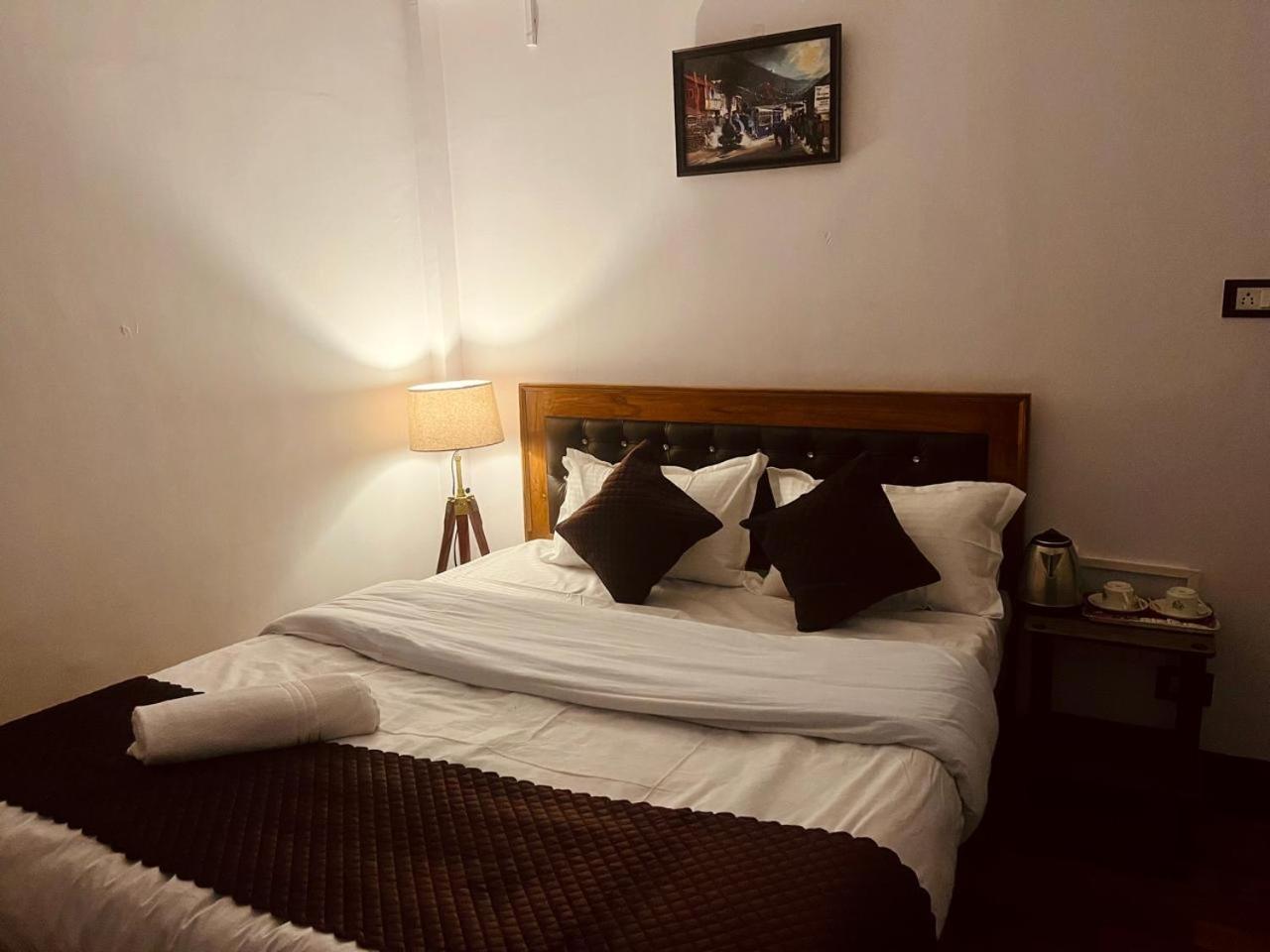 Forest Lodge - 80 Mts From Mall Road Darjeeling  Exterior foto