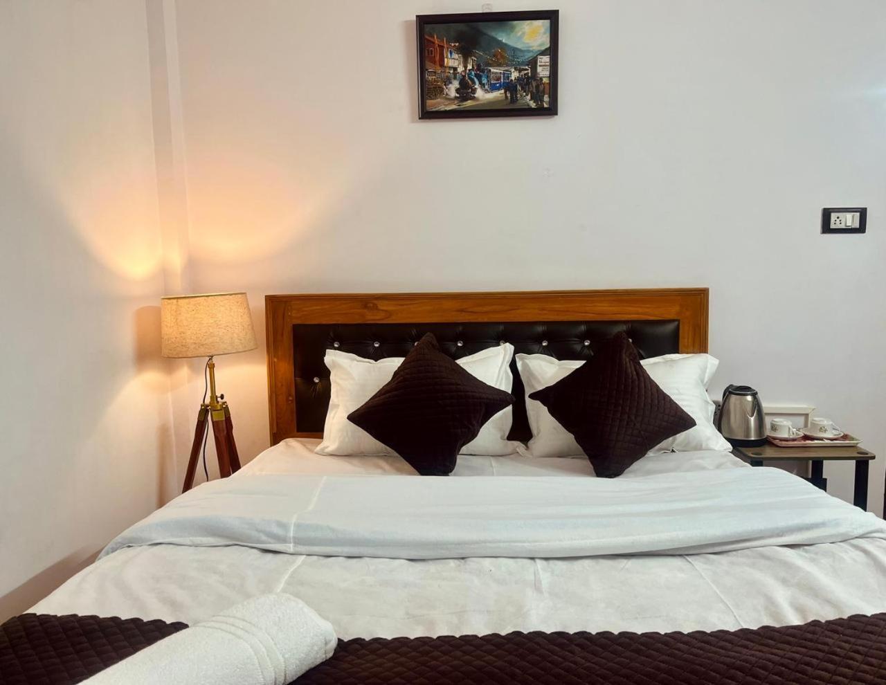 Forest Lodge - 80 Mts From Mall Road Darjeeling  Exterior foto