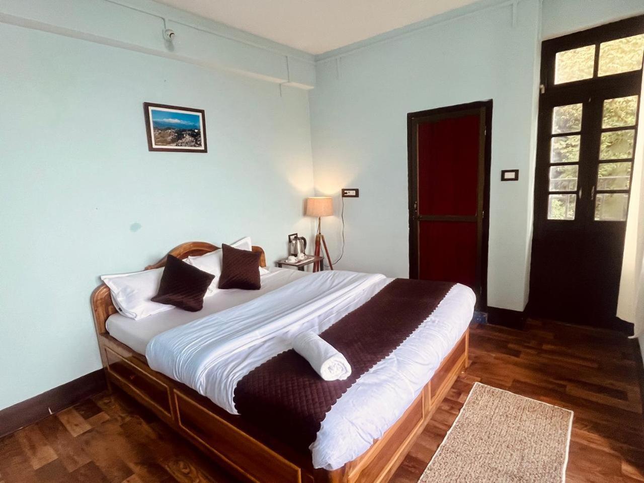 Forest Lodge - 80 Mts From Mall Road Darjeeling  Exterior foto