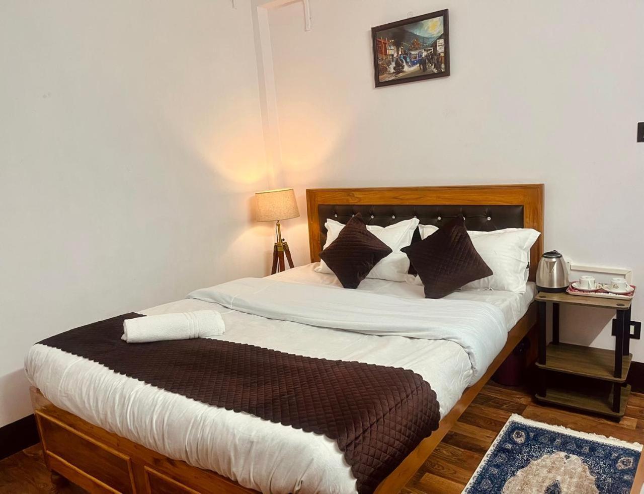 Forest Lodge - 80 Mts From Mall Road Darjeeling  Exterior foto