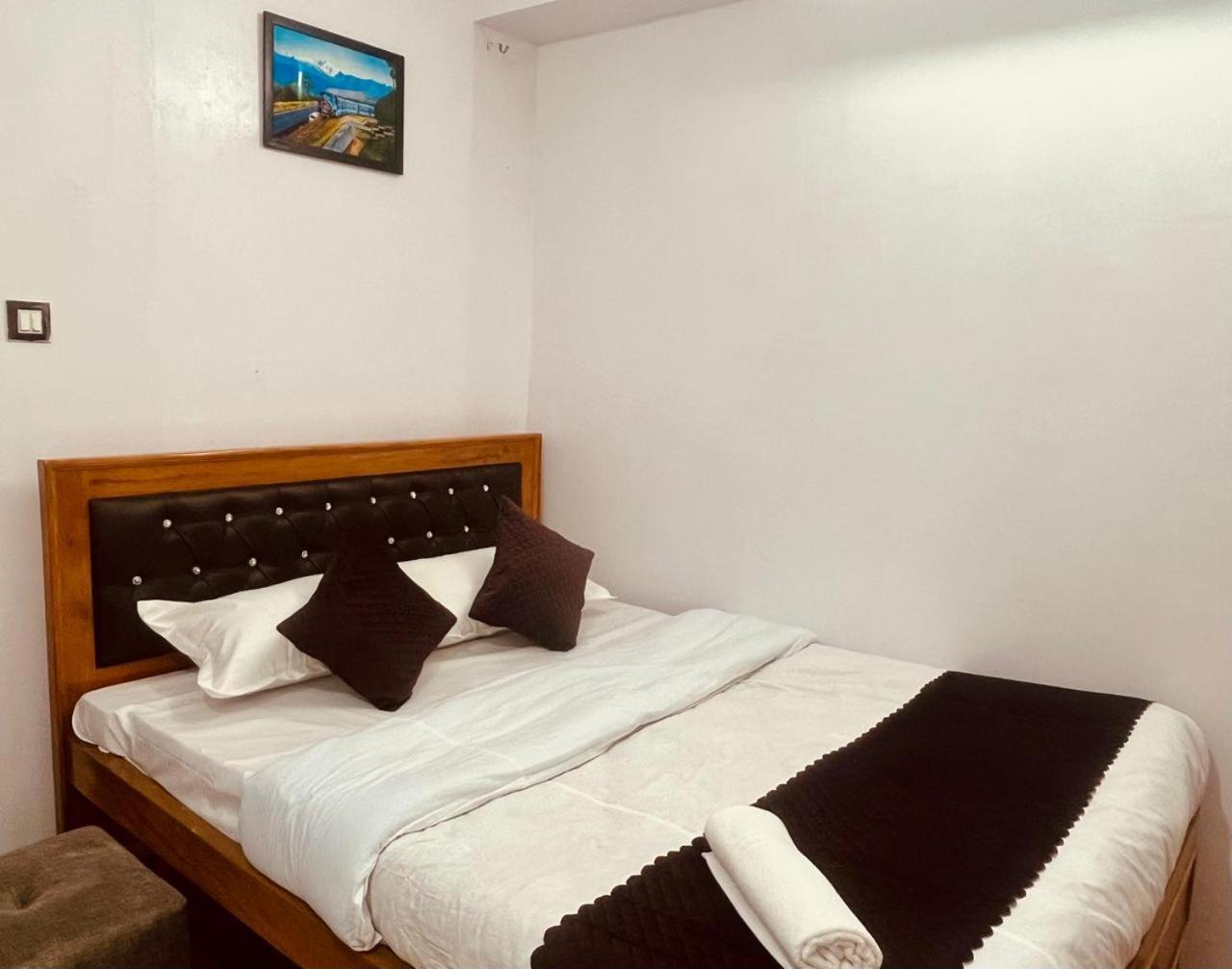 Forest Lodge - 80 Mts From Mall Road Darjeeling  Exterior foto